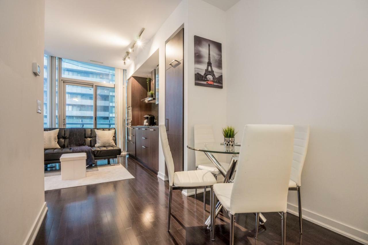 Aaira Suites 토론토 외부 사진